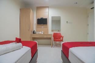 Reddoorz Near Mt Haryono Semarang Hotel Room photo